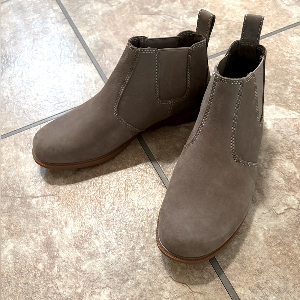 Women’s Kodiak Chelsea Ankle Boots
